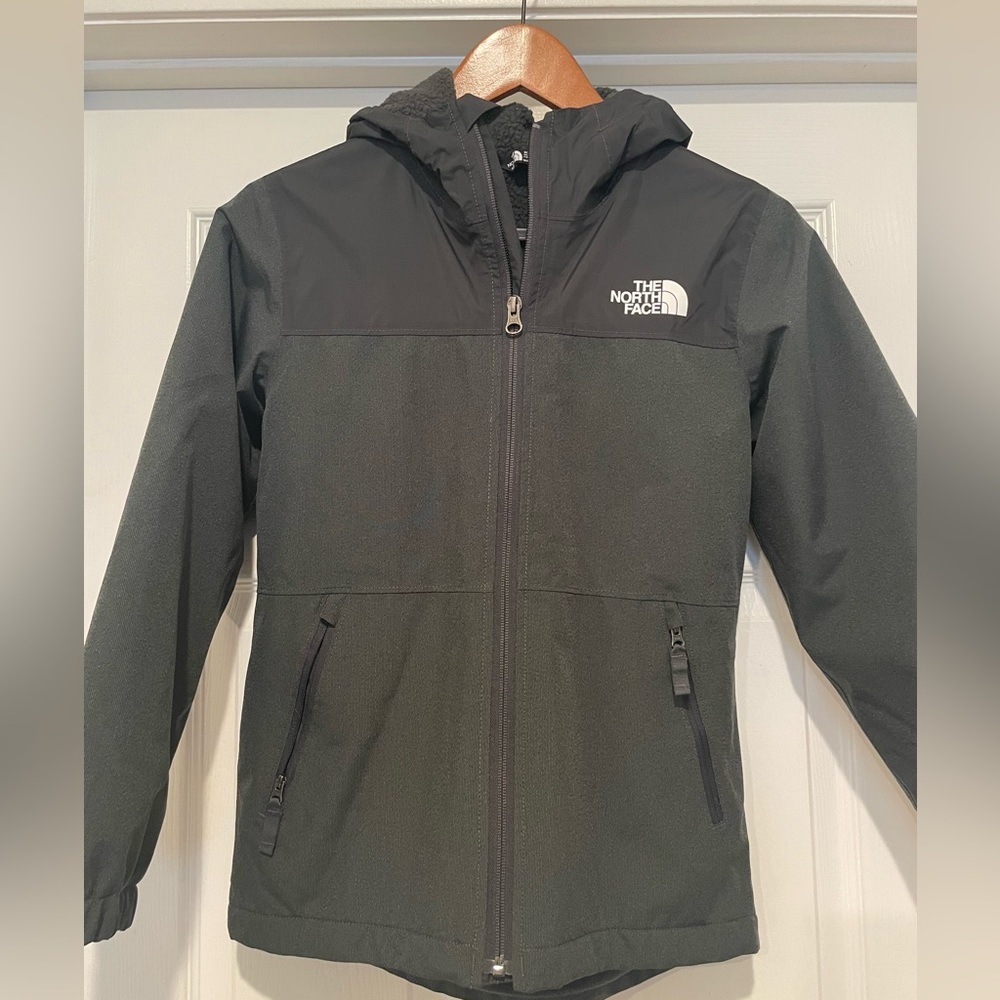 The North Face Boys Jacket, Charcoal Gray, Like New